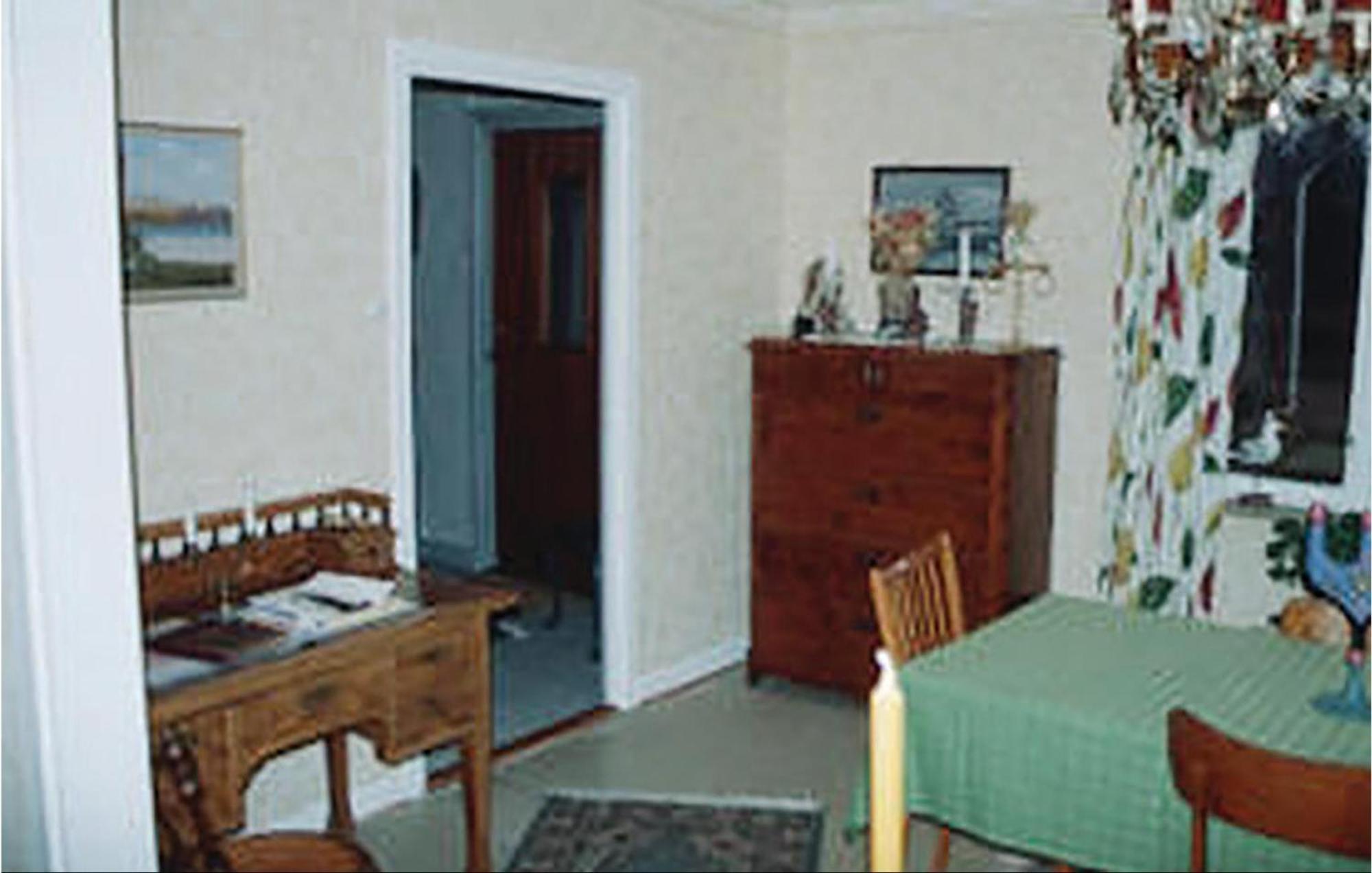 3 Bedroom Amazing Home In Lnsboda Falsehult Екстер'єр фото